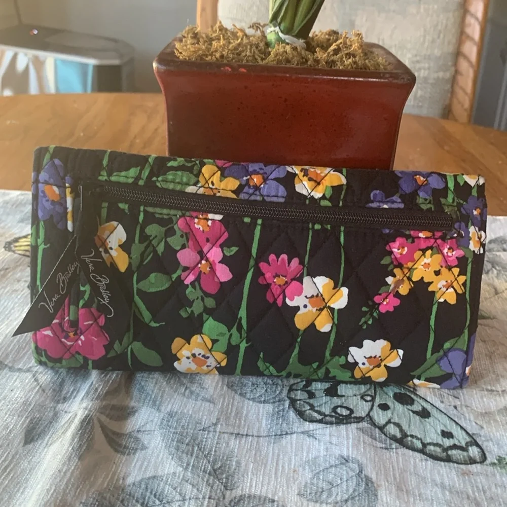 Vera Bradley Floral Wallet NWOT